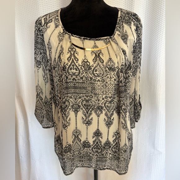 Roz & Ali black & white print 3/4 sleeve blouse with silver necklace size medium - Picture 2 of 8